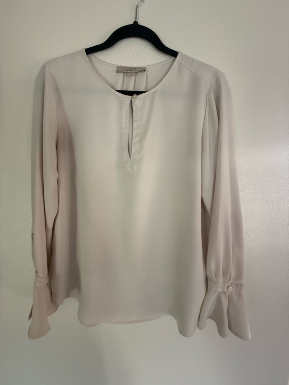 LOFT Cream Keyhole Long-Sleeve Blouse Size S
